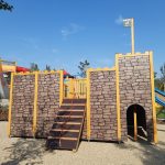 Comercial playground equipment: castle
